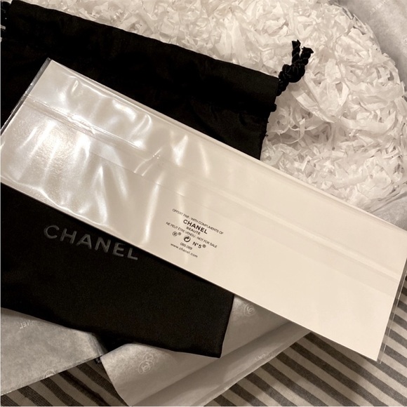 CHANEL BOX + Black purse insert drawstring bag + CAHNEL stickers + Red box sash - Picture 7 of 11